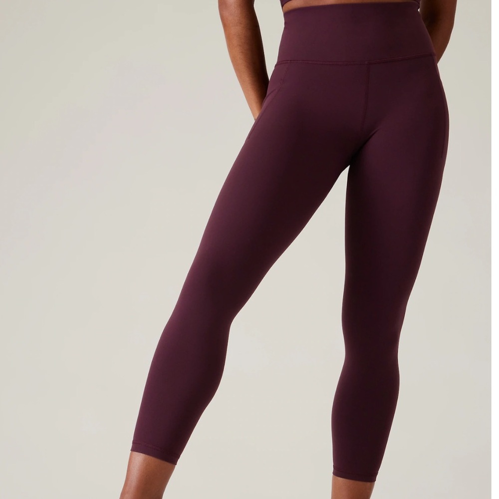 Athleta SALUTATION STASH 7/8 TIGHT